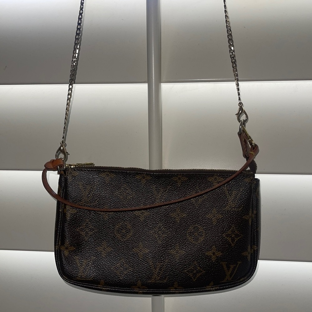Louis Vuitton Pochette